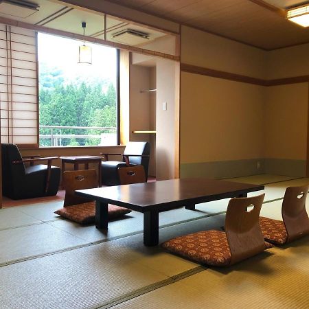 Hotel Yumoto Uonuma Exterior photo